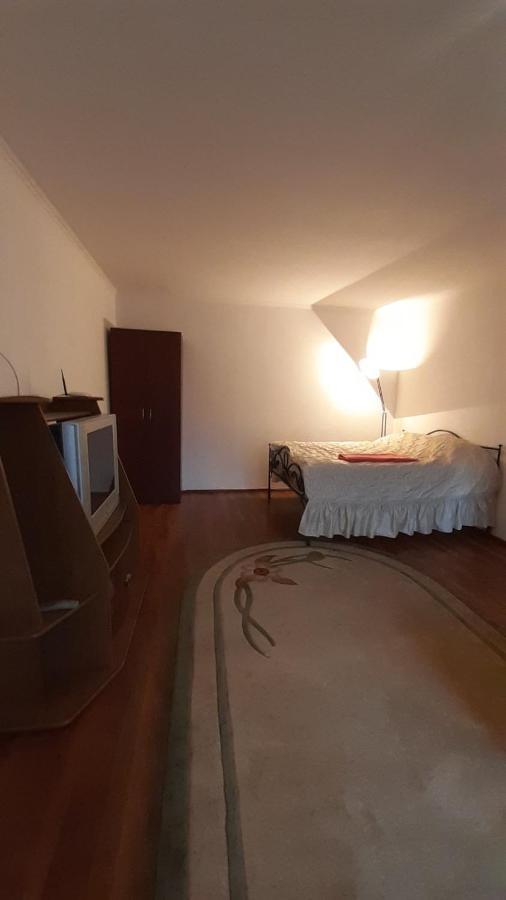 Apartment Na Saharova Ivano-Frankivsk Exteriör bild