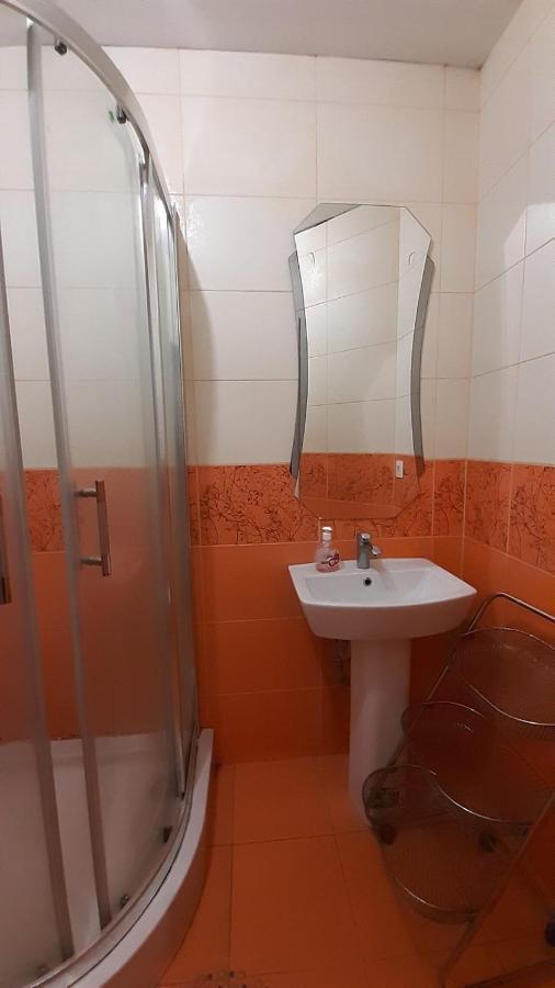 Apartment Na Saharova Ivano-Frankivsk Exteriör bild